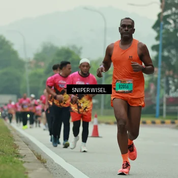Runner Photo 7046720