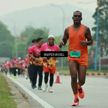 Runner Photo 7046723