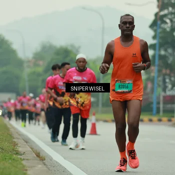 Runner Photo 7046724