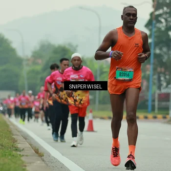 Runner Photo 7046728