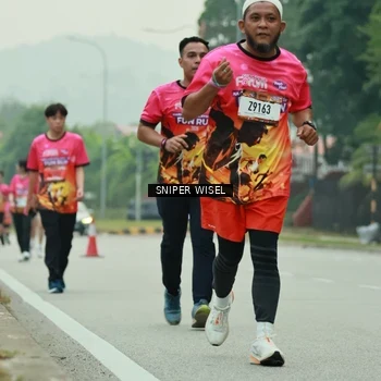 Runner Photo 7046732