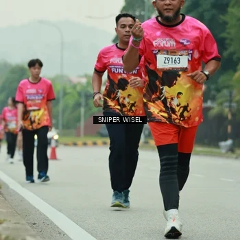 Runner Photo 7046739