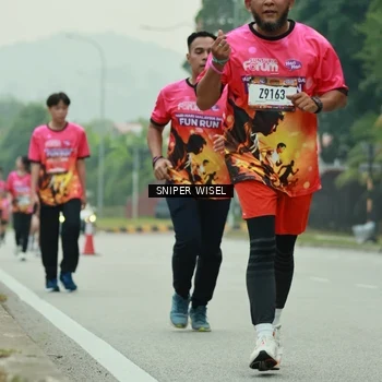 Runner Photo 7046741