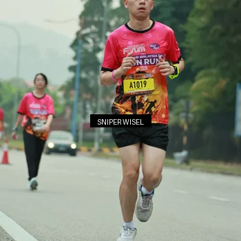 Runner Photo 7046765