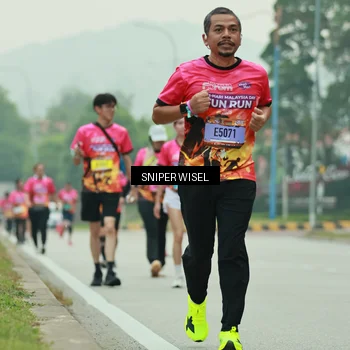 Runner Photo 7046791