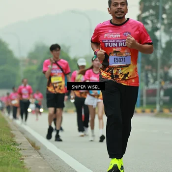 Runner Photo 7046798
