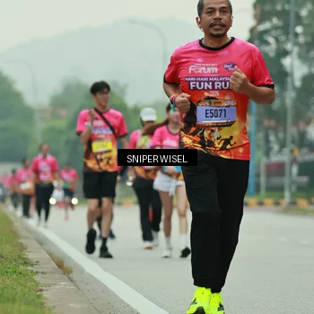 Runner Photo 7046799