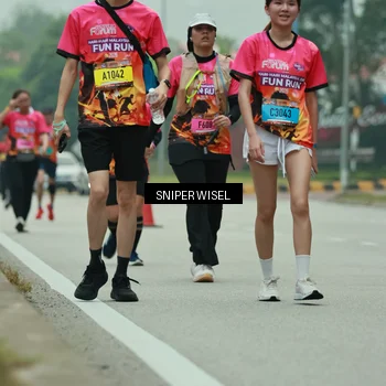 Runner Photo 7046805