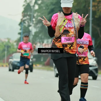 Runner Photo 7046825