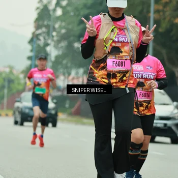 Runner Photo 7046841