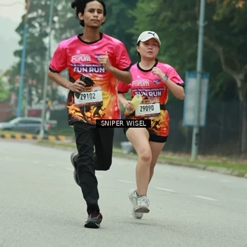 Runner Photo 7046876