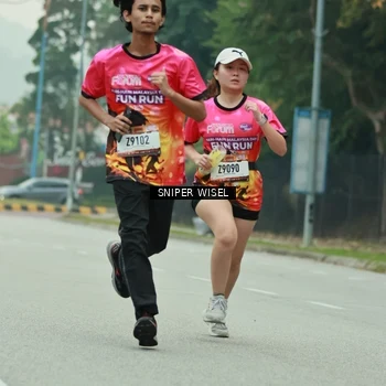 Runner Photo 7046878