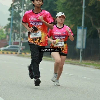 Runner Photo 7046880