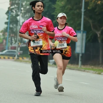 Runner Photo 7046881