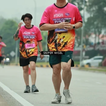 Runner Photo 7046898