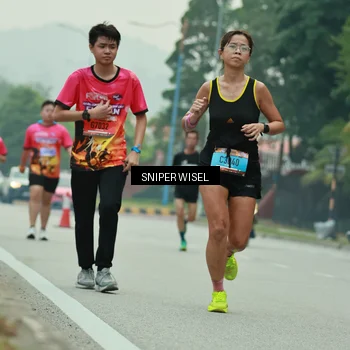 Runner Photo 7046926