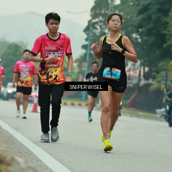 Runner Photo 7046932