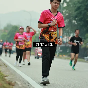 Runner Photo 7046940