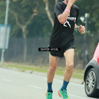 Runner Photo 7046950