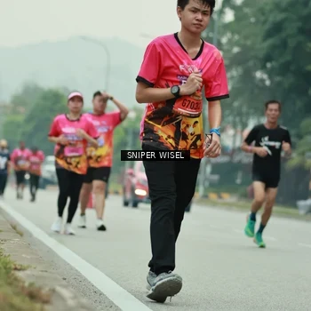Runner Photo 7046953