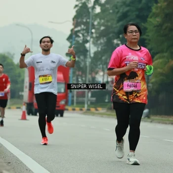 Runner Photo 7047006