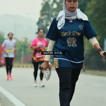 Runner Photo 7047007