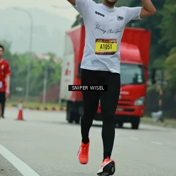 Runner Photo 7047028