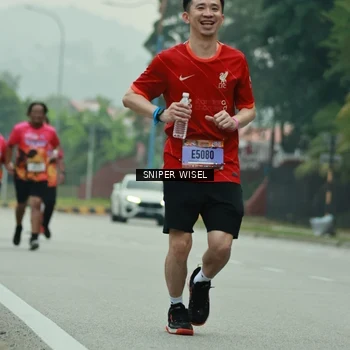 Runner Photo 7047035