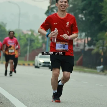 Runner Photo 7047038