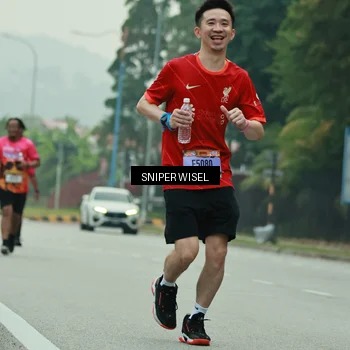 Runner Photo 7047045