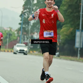 Runner Photo 7047051