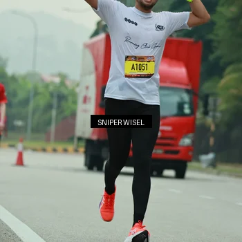 Runner Photo 7047052