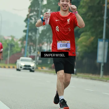 Runner Photo 7047053