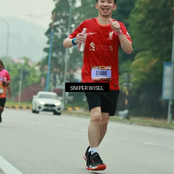 Runner Photo 7047056