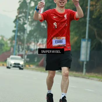 Runner Photo 7047064