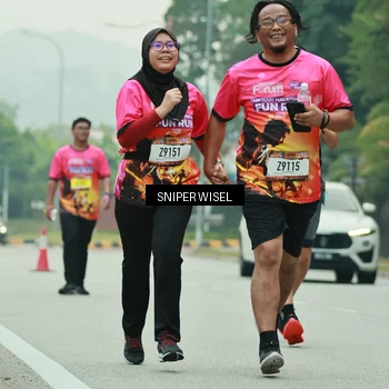 Runner Photo 7047073