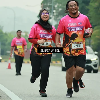 Runner Photo 7047076