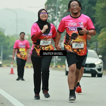 Runner Photo 7047077