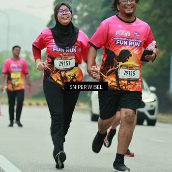 Runner Photo 7047092
