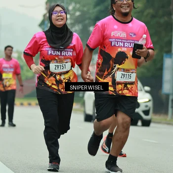 Runner Photo 7047093