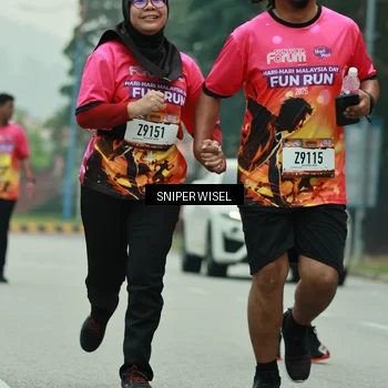 Runner Photo 7047099