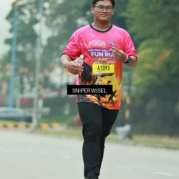 Runner Photo 7047119