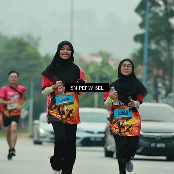 Runner Photo 7047124