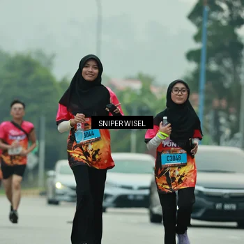 Runner Photo 7047127