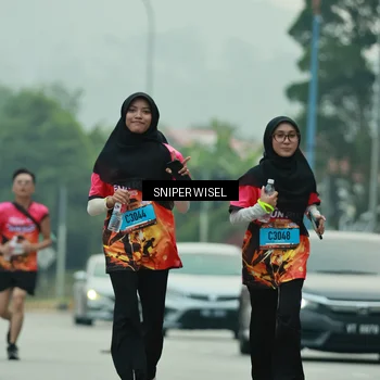 Runner Photo 7047130