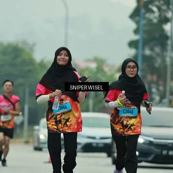 Runner Photo 7047132