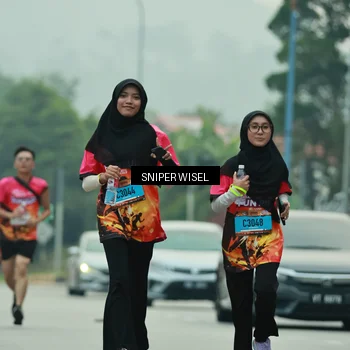 Runner Photo 7047133