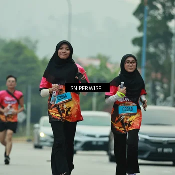 Runner Photo 7047134