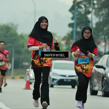Runner Photo 7047143