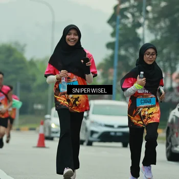 Runner Photo 7047150